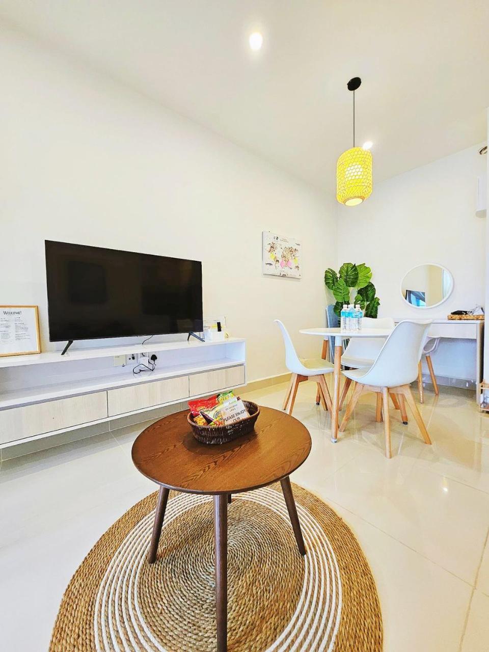 Summerday Seaview At Centre Apartment *