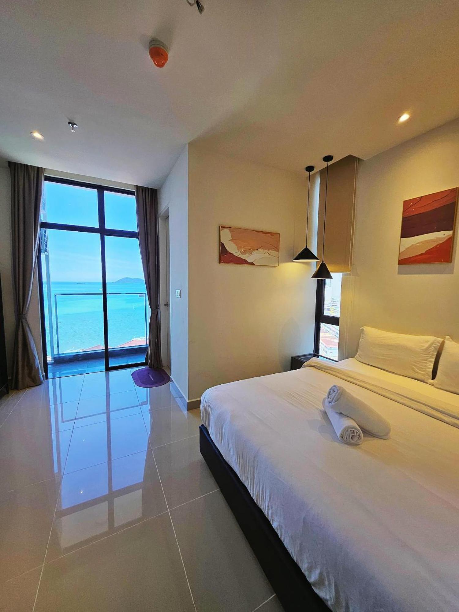 Summerday Seaview At Centre Apartment *